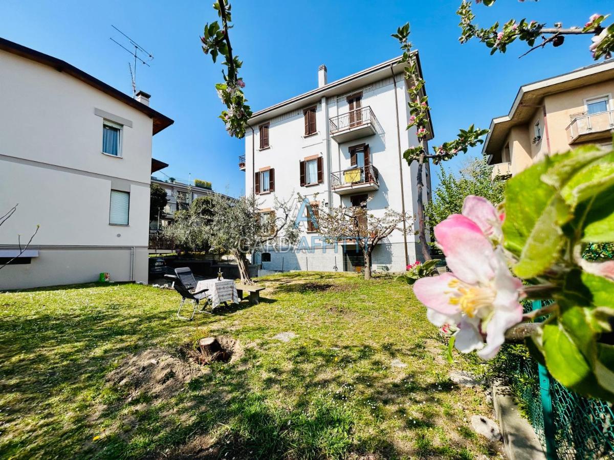 Ares Apartment - Vicino Al Lago Di Garda E Alla Stazione Treno Desenzano del Garda Extérieur photo