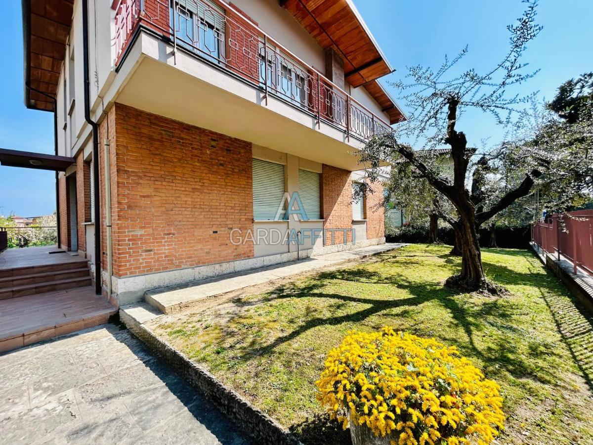 Ares Apartment - Vicino Al Lago Di Garda E Alla Stazione Treno Desenzano del Garda Extérieur photo