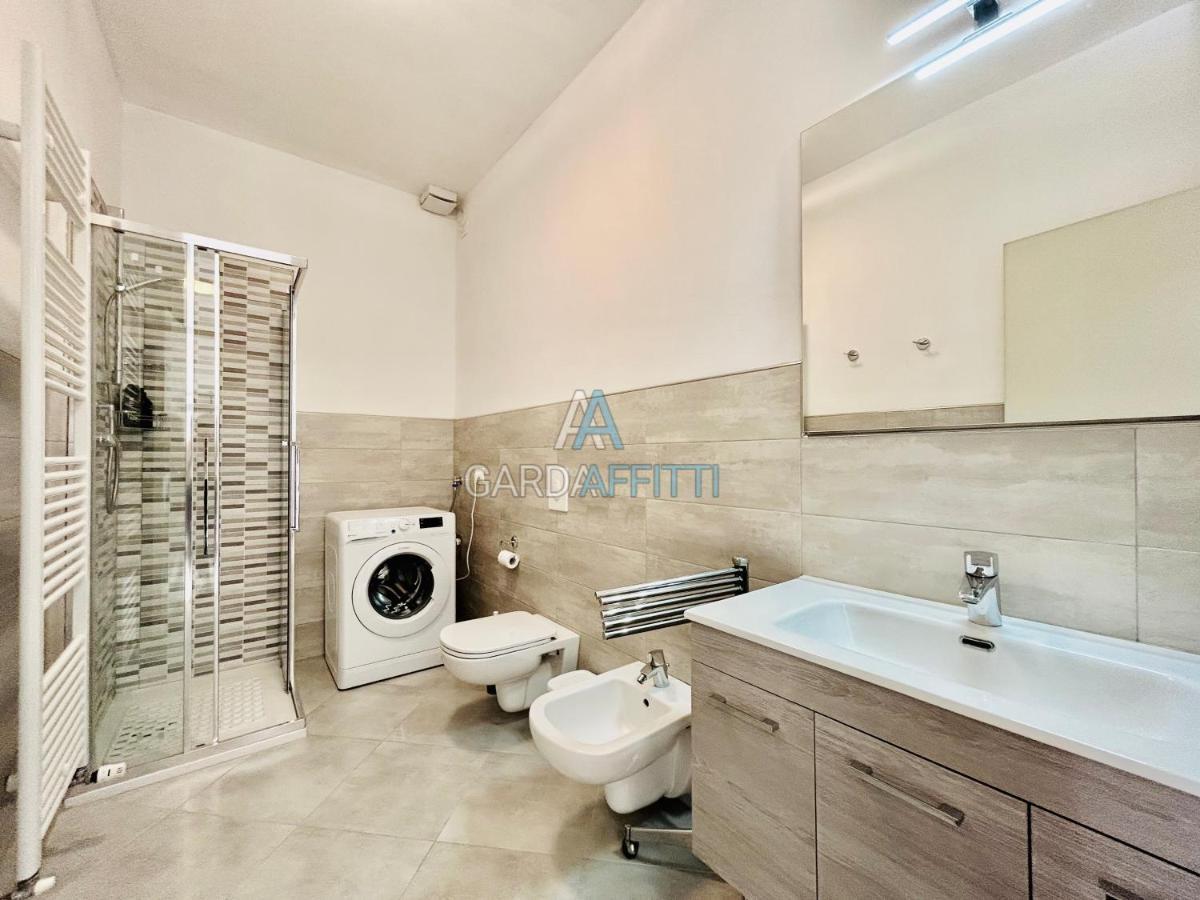Ares Apartment - Vicino Al Lago Di Garda E Alla Stazione Treno Desenzano del Garda Extérieur photo