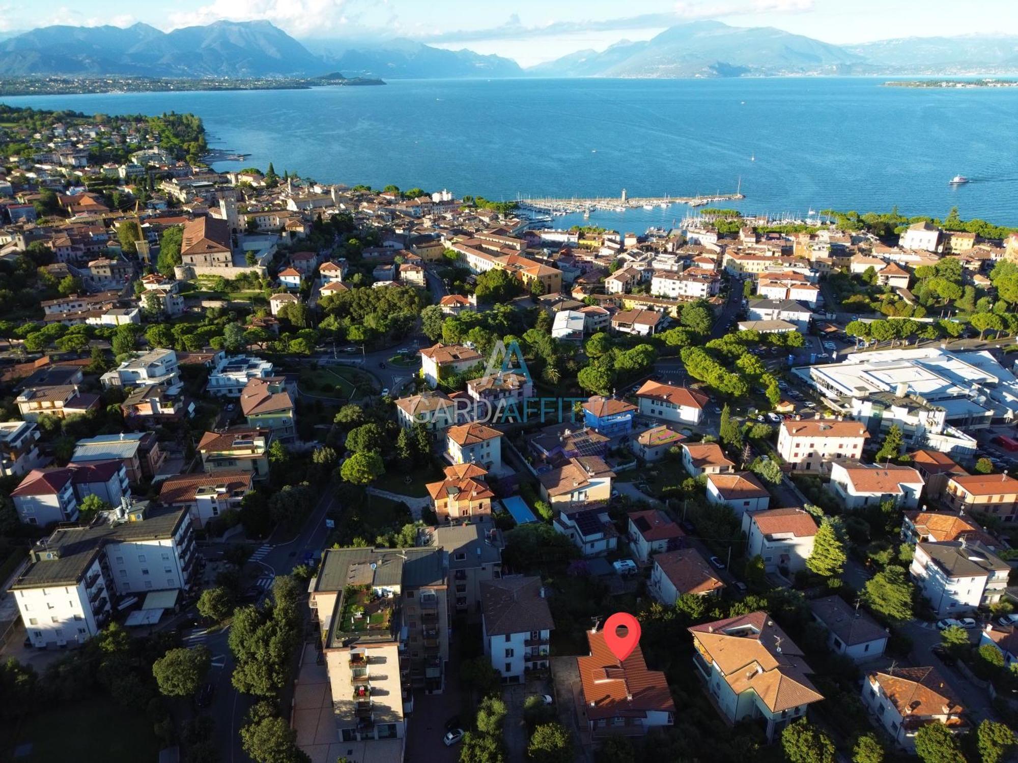 Ares Apartment - Vicino Al Lago Di Garda E Alla Stazione Treno Desenzano del Garda Extérieur photo